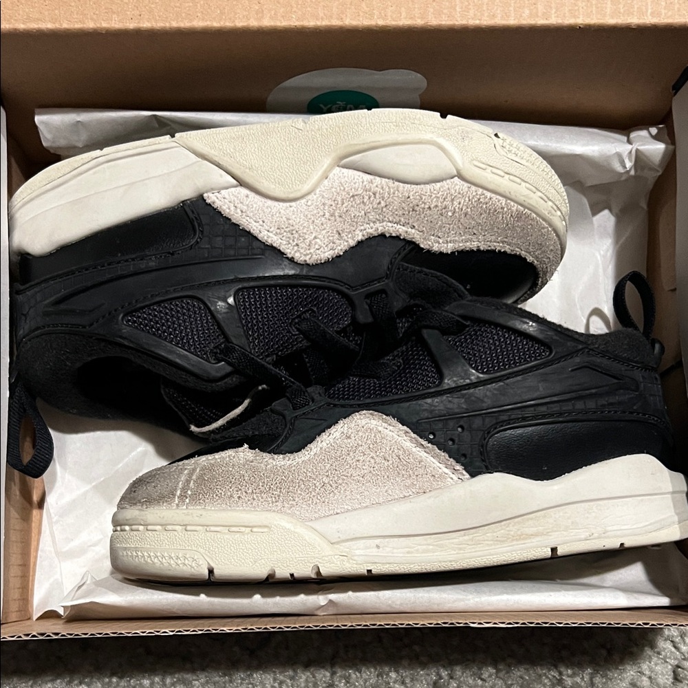 ‼️ SOLD ‼️ Jordan Black and Cream Sneakers Size 9c